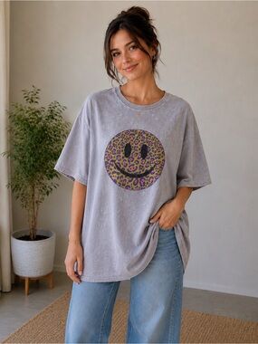 Sweet Claire Oversized Acid Wash Smiley Graphic Tee Size S/M